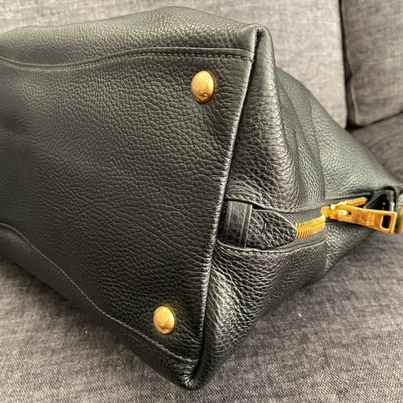 PRADA
Black Vitello Daino Leather Bauletto Top Handle Bag - Picture 15 of 17